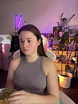 Snapshot of sweetest_pie chatting on 15, 3, 2026 sweetest pie online show from 15, 3, 2026