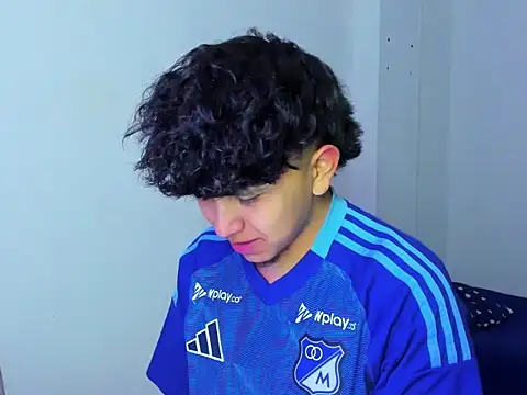 Snapshot of cody_johson chatting on 18, 12, 2025 cody johson online show from 18, 12, 2025