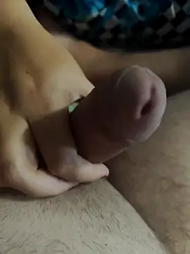 Snapshot of LovlyAnnie chatting on 27, 10, 2025 LovlyAnnie online show from 27, 10, 2025