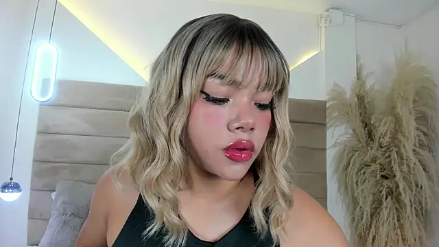 ValerieDiaz  online show from 21, 10, 2025