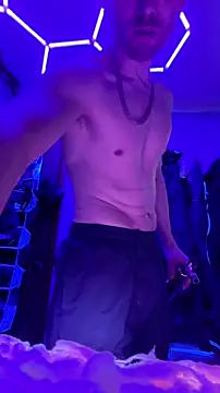 Snapshot of Cloudd_Kingg_Iceyyy chatting on 7, 3, 2026 Cloudd Kingg Iceyyy online show from 7, 3, 2026