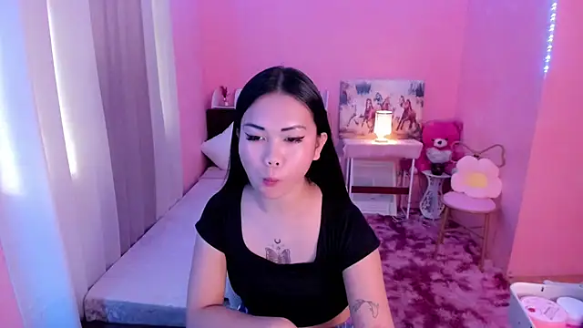 Snapshot of Vivorey_Leighn chatting on 7, 12, 2024 Vivorey Leighn online show from 7, 12, 2024