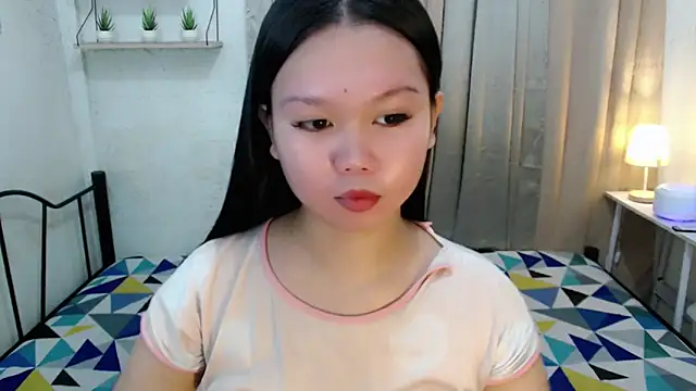 Snapshot of Vivorey_Leighn chatting on 18, 9, 2025 Vivorey Leighn online show from 18, 9, 2025