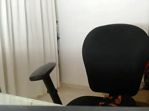 Snapshot of mariecam420 chatting on 4, 11, 2025 mariecam420 online show from 4, 11, 2025