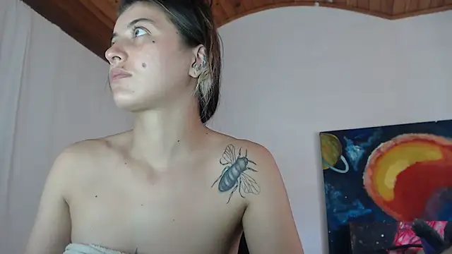 Snapshot of mariecam420 chatting on 10, 11, 2025 mariecam420 online show from 10, 11, 2025