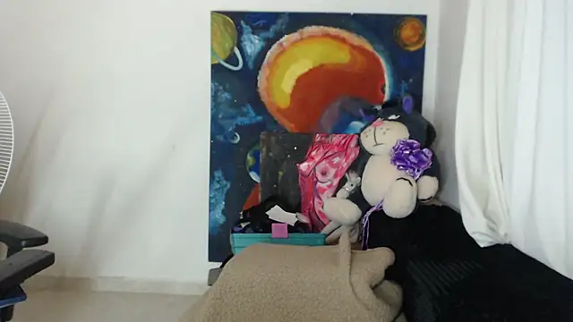 Snapshot of mariecam420 chatting on 12, 11, 2025 mariecam420 online show from 12, 11, 2025