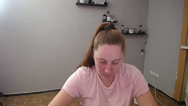 JosieJun  online show from 27, 9, 2025