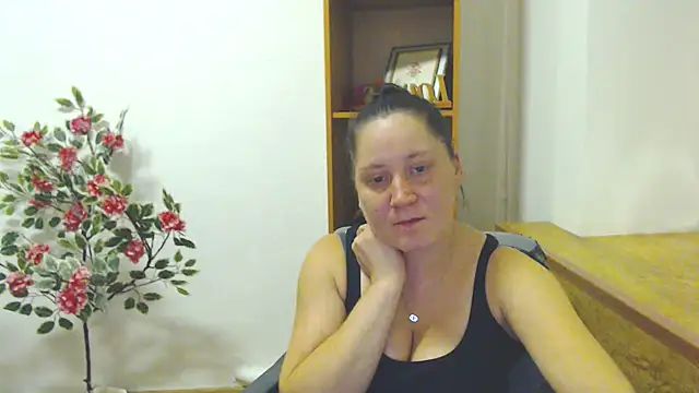 JosieJun  online show from 21, 10, 2025