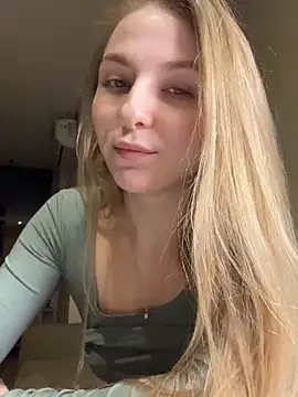 Snapshot of Aquilaris_ chatting on 4, 3, 2025 Aquilaris online show from 4, 3, 2025