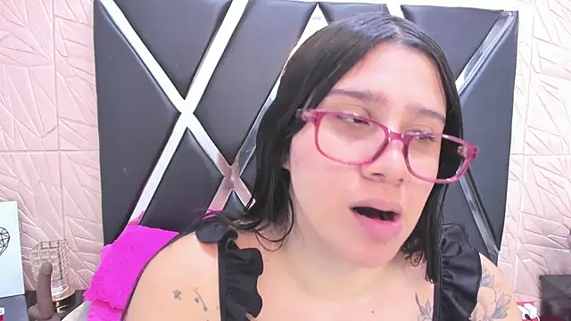 Snapshot of MiaCelestte chatting on 28, 1, 2025 MiaCelestte online show from 28, 1, 2025