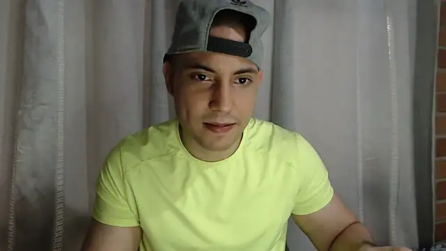 Snapshot of Armando_2002 chatting on 15, 11, 2025 Armando 2002 online show from 15, 11, 2025