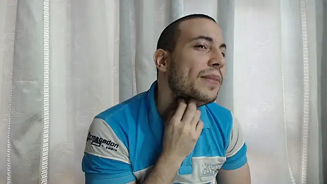 Snapshot of Armando_2002 chatting on 25, 11, 2025 Armando 2002 online show from 25, 11, 2025