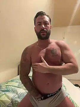 Snapshot of 2guysforu chatting on 4, 2, 2025 2guysforu online show from 4, 2, 2025