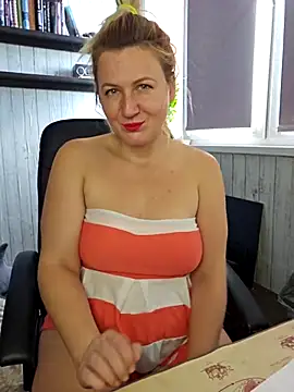 Marushka online show from 19, 10, 2025