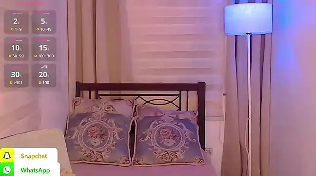 Snapshot of QUEEN_GIAMOORE69 chatting on 9, 1, 2025 QUEEN GIAMOORE69 online show from 9, 1, 2025