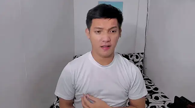 Snapshot of xSebastian19 chatting on 18, 12, 2024 xSebastian19 online show from 18, 12, 2024