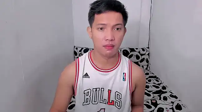 Snapshot of xSebastian19 chatting on 5, 1, 2025 xSebastian19 online show from 5, 1, 2025