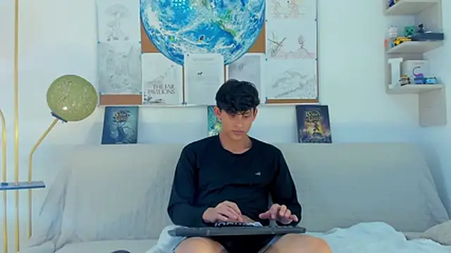 logan thomas online show from 1, 2, 2026