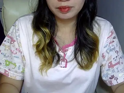 Snapshot of ___zurIII09_ chatting on 9, 10, 2025 zurIII09 online show from 9, 10, 2025