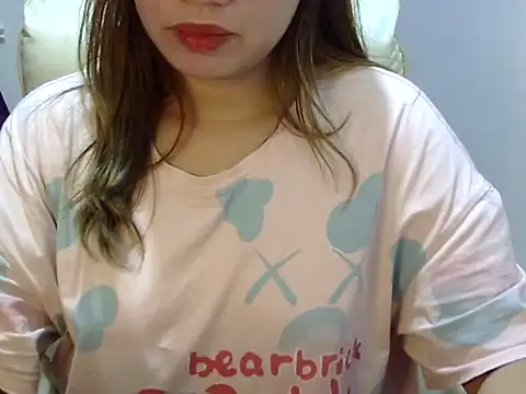 Snapshot of ___zurIII09_ chatting on 14, 11, 2025 zurIII09 online show from 14, 11, 2025