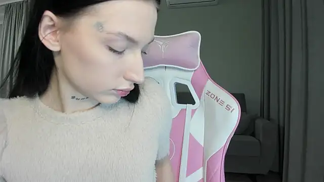 JenniferQueen11 online show from 17, 10, 2025