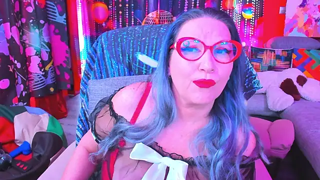 mature lisa naughty online show from 7, 3, 2025