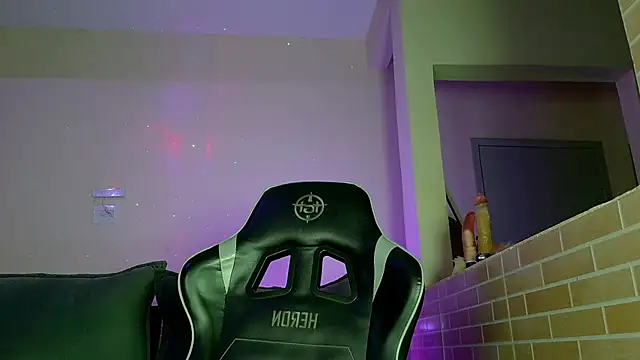 Snapshot of isa_hotwifee chatting on 26, 10, 2025 isa hotwifee online show from 26, 10, 2025