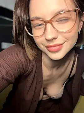 Camilla Railian online show from 3, 12, 2024