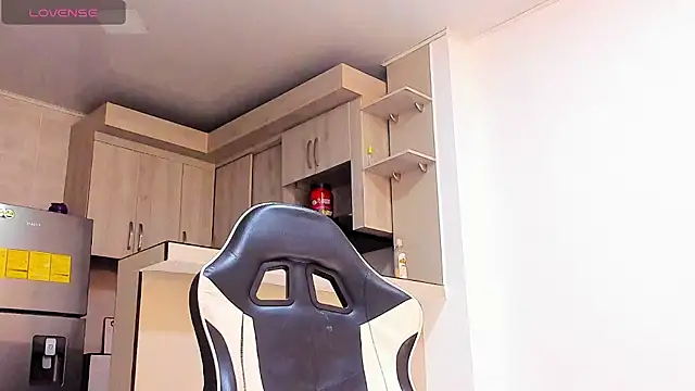 YeremiBrowm online show from 23, 10, 2025