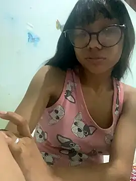 Snapshot of Karmakuro chatting on 11, 9, 2025 Karmakuro online show from 11, 9, 2025