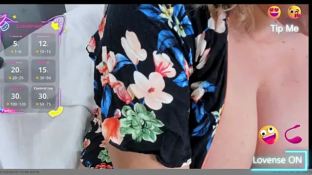 Snapshot of wildangeloflove chatting on 20, 10, 2025 wildangeloflove online show from 20, 10, 2025