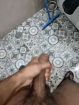 Snapshot of BiggDse chatting on 5, 2, 2025 BiggDse online show from 5, 2, 2025