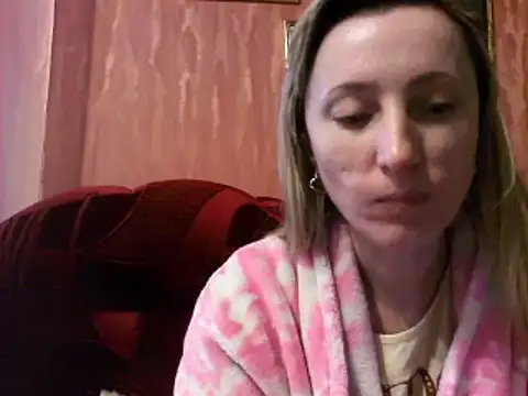 Snapshot of Biddy_Alana chatting on 9, 12, 2024 Biddy Alana online show from 9, 12, 2024