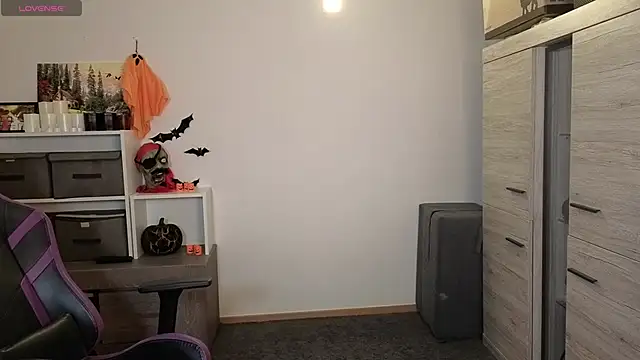 TinniAngel online show from 11, 10, 2025