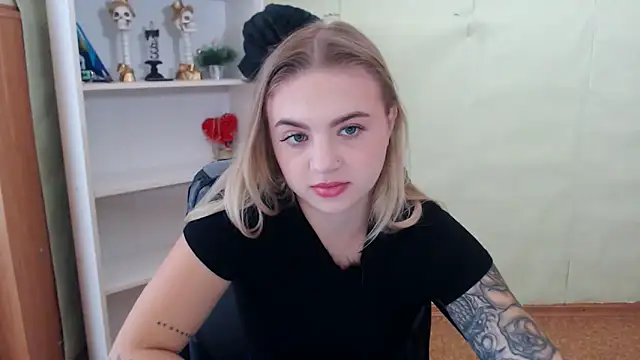 Snapshot of CrazyGloria chatting on 19, 9, 2025 CrazyGloria online show from 19, 9, 2025