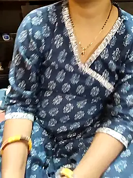 Snapshot of Diya_143 chatting on 25, 10, 2025 Diya 143 online show from 25, 10, 2025