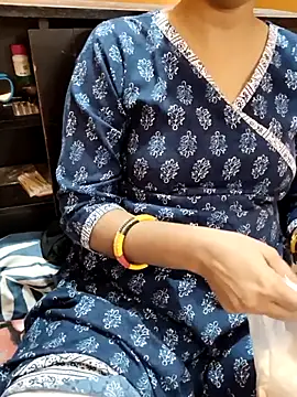 Snapshot of Diya_143 chatting on 29, 10, 2025 Diya 143 online show from 29, 10, 2025