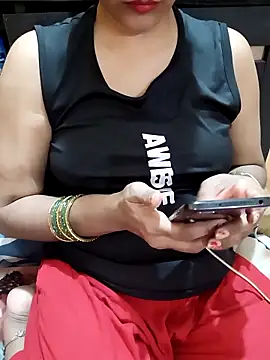 Snapshot of Diya_143 chatting on 4, 11, 2025 Diya 143 online show from 4, 11, 2025