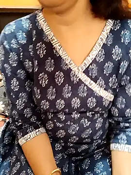 Snapshot of Diya_143 chatting on 7, 11, 2025 Diya 143 online show from 7, 11, 2025