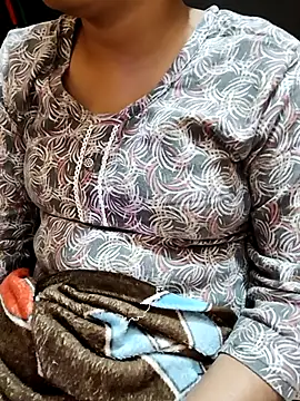 Snapshot of Diya_143 chatting on 20, 11, 2025 Diya 143 online show from 20, 11, 2025