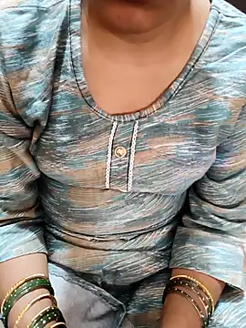 Snapshot of Diya_143 chatting on 21, 11, 2025 Diya 143 online show from 21, 11, 2025