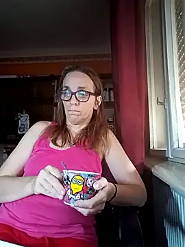 Snapshot of Dettybitch40 chatting on 10, 9, 2025 Dettybitch40 online show from 10, 9, 2025