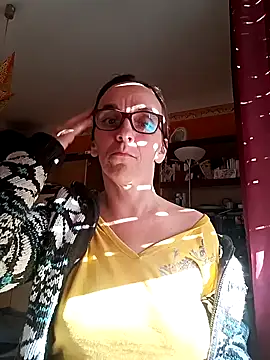 Snapshot of Dettybitch40 chatting on 8, 10, 2025 Dettybitch40 online show from 8, 10, 2025