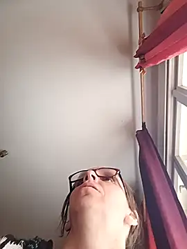 Snapshot of Dettybitch40 chatting on 12, 10, 2025 Dettybitch40 online show from 12, 10, 2025