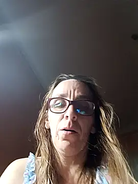 Snapshot of Dettybitch40 chatting on 15, 10, 2025 Dettybitch40 online show from 15, 10, 2025