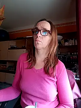 Snapshot of Dettybitch40 chatting on 25, 10, 2025 Dettybitch40 online show from 25, 10, 2025