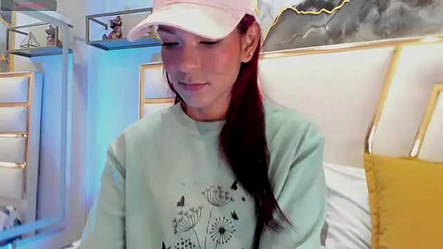 Snapshot of HannaPetit chatting on 8, 2, 2026 HannaPetit online show from 8, 2, 2026