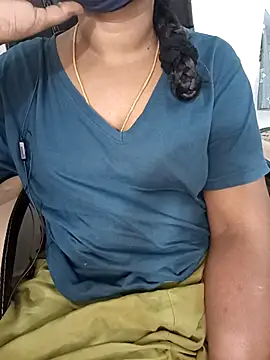Tamil-hotwife online show from 5, 11, 2025