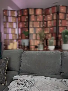 Fiona Kent  online show from 19, 1, 2025