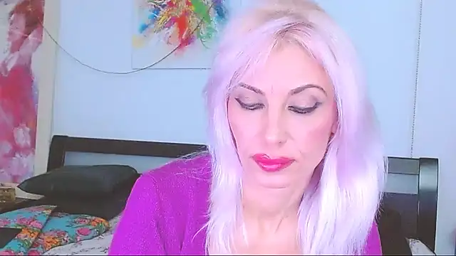 HoneyLara online show from 3, 2, 2025